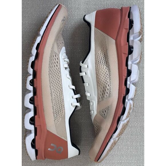 On Running Cloudboom 1 Women’s Sneakers in Savannah/ White, SZ 9.5‎ - Picture 2 of 12